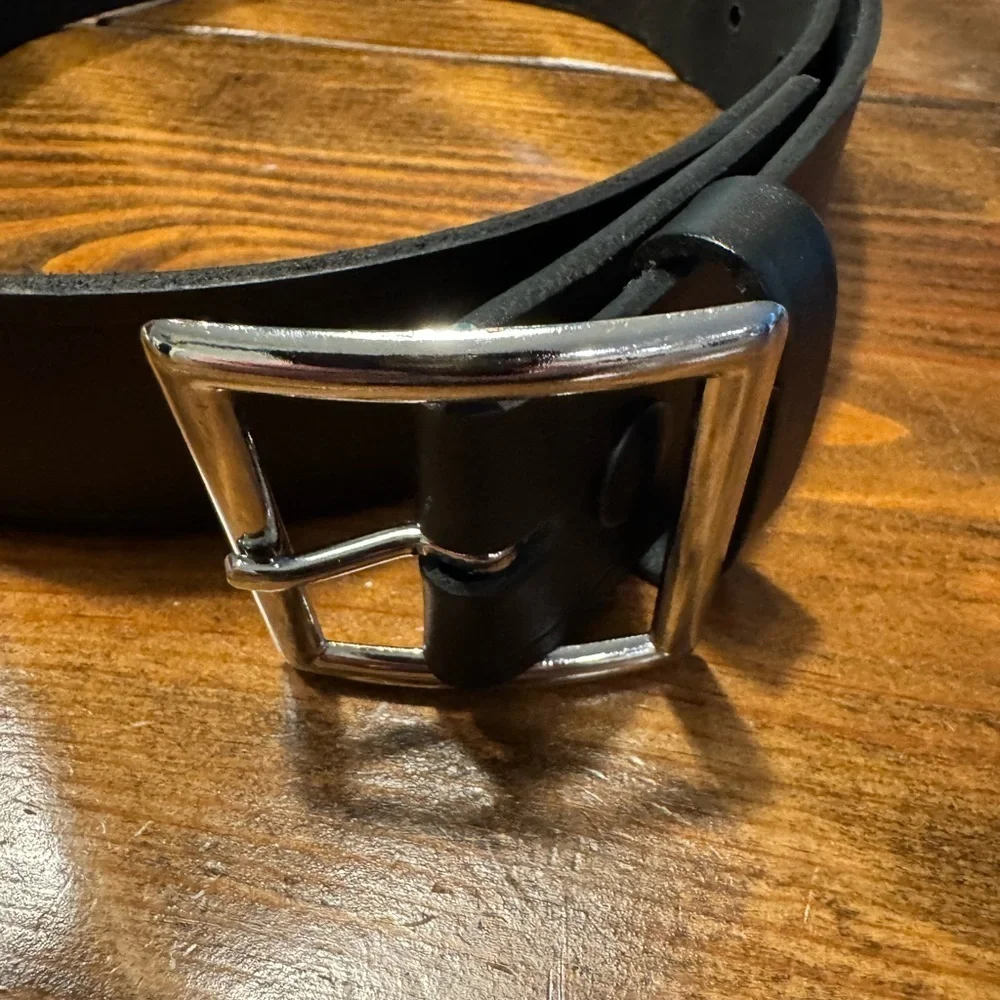 Boston Leather 6705 34 inches Unisex Black leather, silver buckle